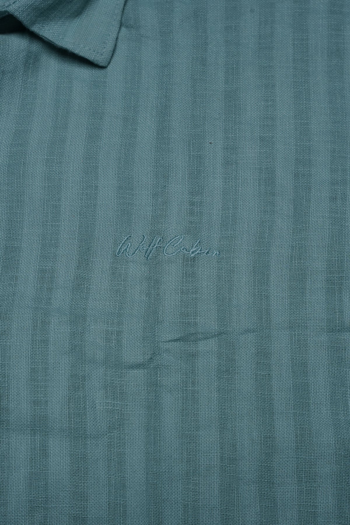 Mint green linen cotton shirt collar detail